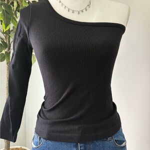 Elegant Black One-Shoulder Sweater